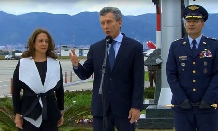 mientras macri aterrizaba en colombia, un terremoto sacudia al pais mientras macri aterrizaba en colombia, un terremoto sacudia al pais