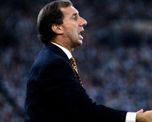 El Narigón llevó a la Selección Argentina a ganar el Mundial de México 1986 y en Italia 1990 se quedó con la medalla de plata. El Narigón llevó a la Selección Argentina a ganar el Mundial de México 1986 y en Italia 1990 se quedó con la medalla de plata.