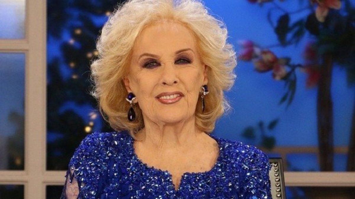 La Chiqui evoluciona favorablemente. El jueves le colocaron dos stents por una obstrucción coronaria. &nbsp;