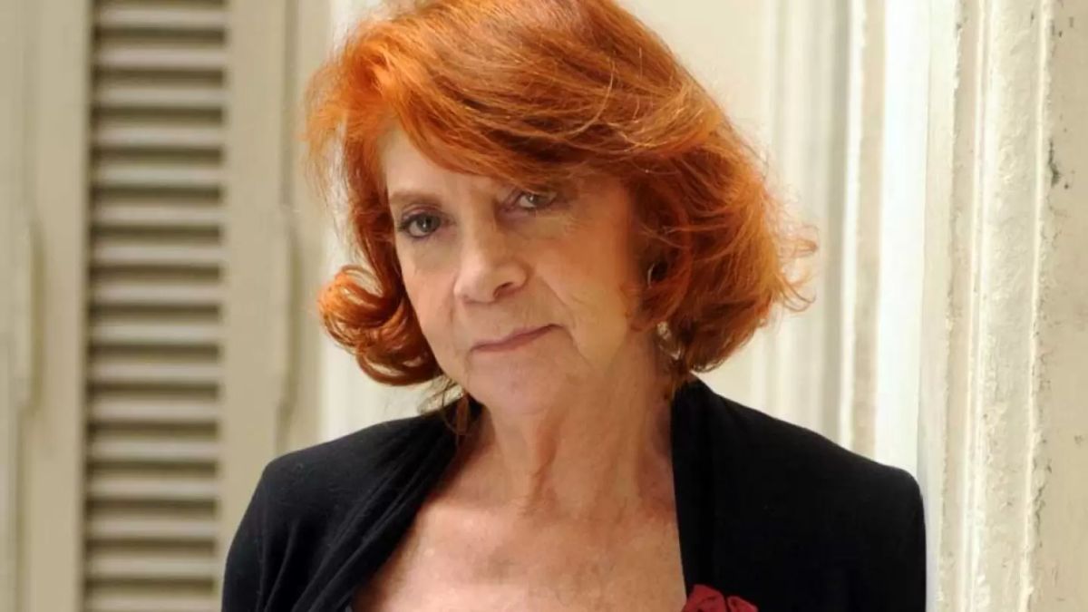 Adriana Aizenberg brilló en teatro, cine y televisión, dejando una huella imborrable en el público con personajes que marcaron historia. Adriana Aizenberg brilló en teatro, cine y televisión, dejando una huella imborrable en el público con personajes que marcaron historia.