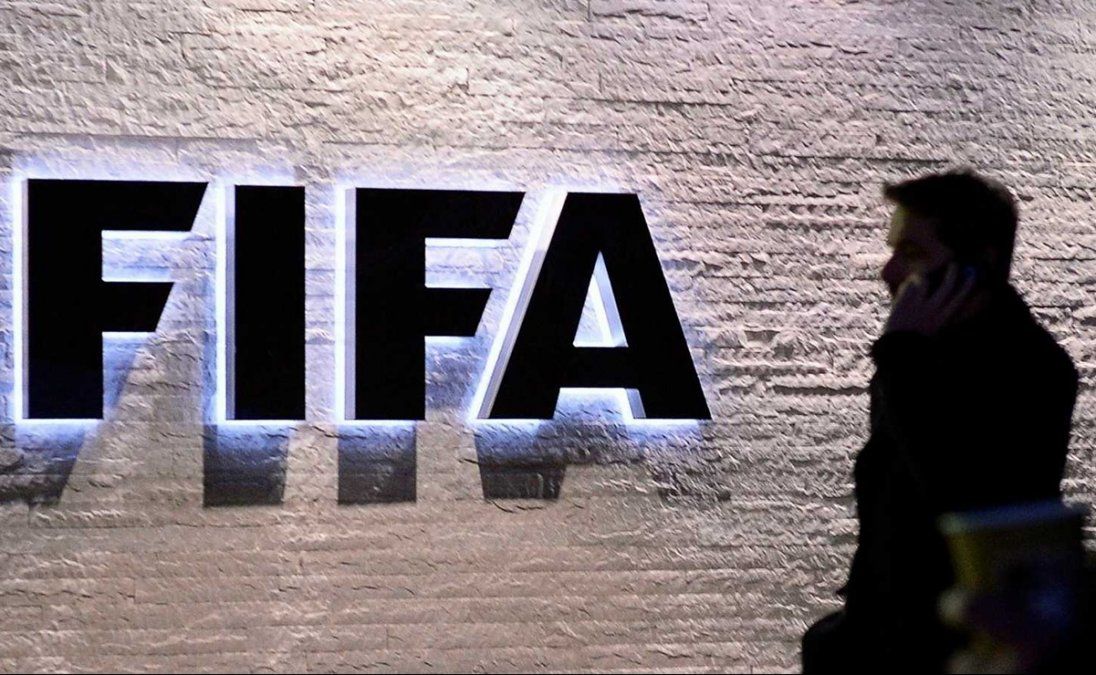 Fifa anunció que prorroga la suspensión de contratos con clubes rusos y ucranianos por la guerra.