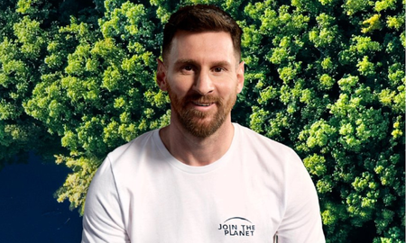 Lionel Messi, junto a Join The Planet, anunció el lanzamiento de una edición limitada de botines. Lionel Messi, junto a Join The Planet, anunció el lanzamiento de una edición limitada de botines.