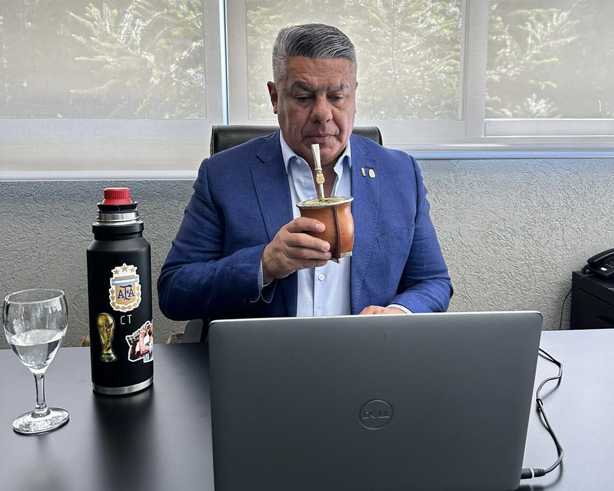 Claudio Tapia, presidente de la AFA en reunión de Consejo de Conmebol. Claudio Tapia, presidente de la AFA en reunión de Consejo de Conmebol.
