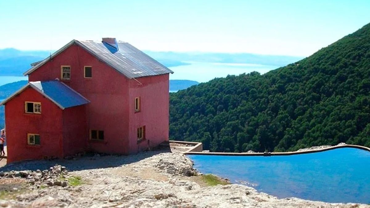 El episodio se produjo debajo del Refugio López, y hasta allí fueron integrantes de la Comisión de Auxilio del Club Andino, junto al personal del Parque Nacional Nahuel Huapi. El episodio se produjo debajo del Refugio López, y hasta allí fueron integrantes de la Comisión de Auxilio del Club Andino, junto al personal del Parque Nacional Nahuel Huapi.