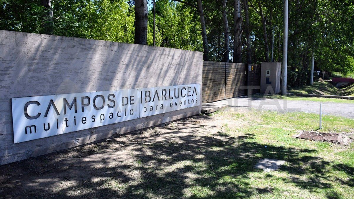 El crimen ocurrió en frente del salón de fiesta.
