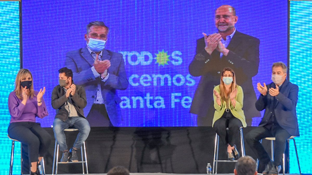 Con el mensaje de cierre del Gobernador Omar Perotti y el precandidato a senador Marcelo Lewandowski