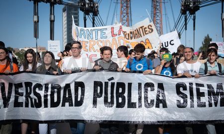 Este lunes, 20 de octubre, vence el plazo formal que tiene el Gobierno nacional para promulgar las leyes de financiamiento universitario y de emergencia pediátrica. Este lunes, 20 de octubre, vence el plazo formal que tiene el Gobierno nacional para promulgar las leyes de financiamiento universitario y de emergencia pediátrica.