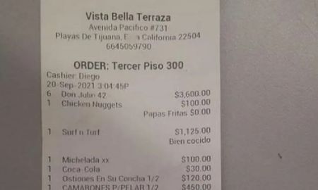 Fueron a un restaurant, pidieron el ticket y quedaron indignados por un abusivo recargo Fueron a un restaurant, pidieron el ticket y quedaron indignados por un abusivo recargo