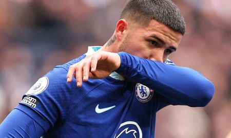 Un referente del plantel del Chelsea se irá del equipo gratis, cuando finalice su vínculo con el club. Un referente del plantel del Chelsea se irá del equipo gratis, cuando finalice su vínculo con el club.