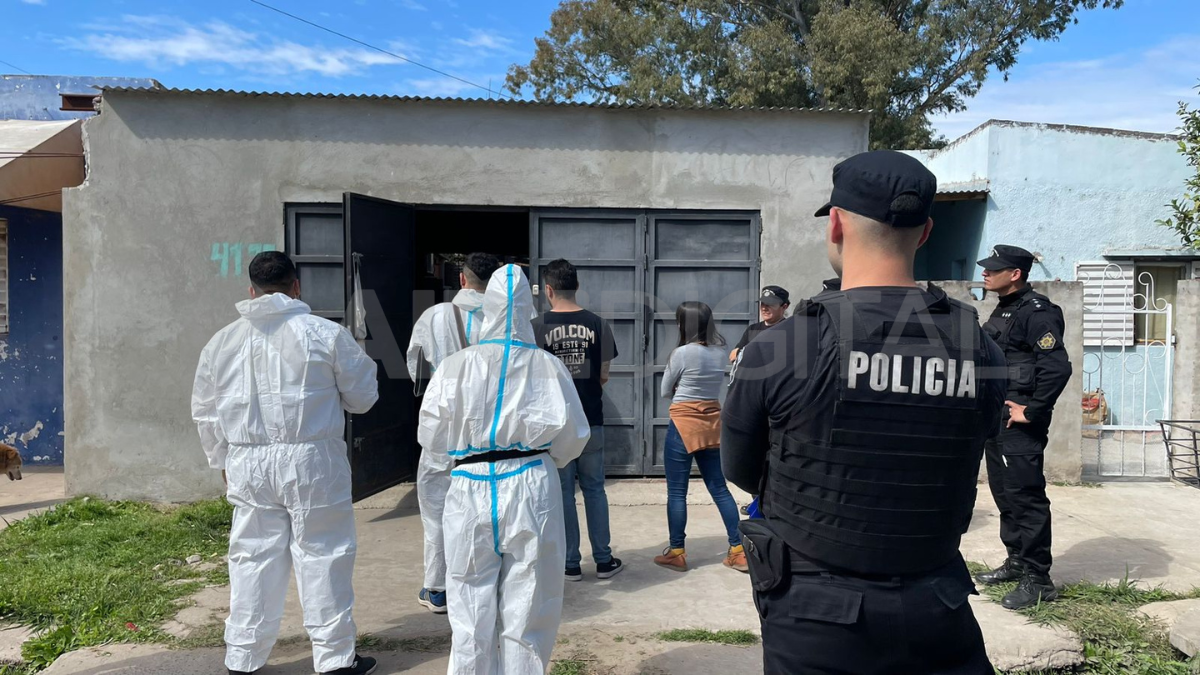 Villa del Parque: investigan la aparición del cuerpo sin vida de una mujer.