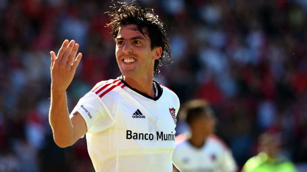 Colón llegó a un acuerdo y Mauro Formica será el primer refuerzo para Eduardo Domínguez de cara al próximo torneo de la Liga Profesional de Fútbol.