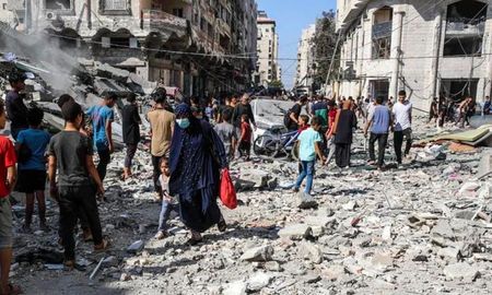 En Gaza, al menos 80 personas murieron este jueves y avanza el conflicto con Israel. En Gaza, al menos 80 personas murieron este jueves y avanza el conflicto con Israel.