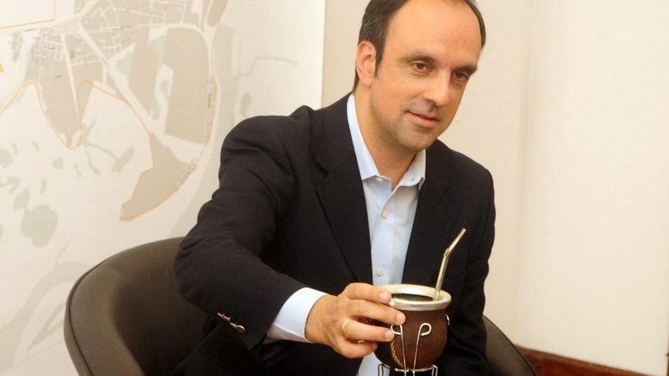 Corral denunció al fiscal Apullán y pidió la “intervención” de la Corte