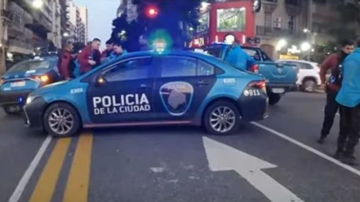 Trágico accidente en Retiro: peatón murió tras ser atropellado por un taxi