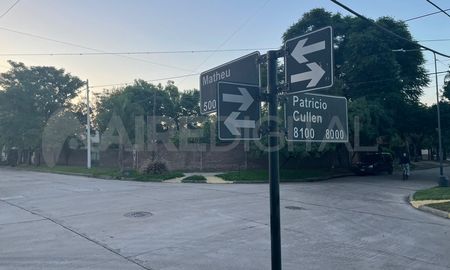 La vivienda está ubicada en inmediaciones de Patricio Cullen al 8000. La vivienda está ubicada en inmediaciones de Patricio Cullen al 8000.