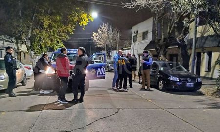 en el dia del paro por la paz en rosario, un policia dejo grave a un hombre que quiso asaltarlo en el dia del paro por la paz en rosario, un policia dejo grave a un hombre que quiso asaltarlo