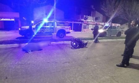 Dos motociclistas fallecieron en circunstancias similares en la ciudad de Corrientes. Dos motociclistas fallecieron en circunstancias similares en la ciudad de Corrientes.