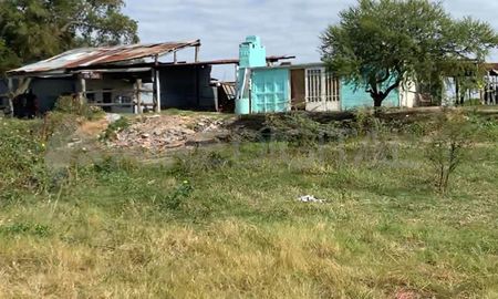 En un comunicado dado a conocer por los vecinos del barrio La Costa, manifiestan su preocupación ante el inminente desalojo dictado por el magistrado De Orellana. “ En un comunicado dado a conocer por los vecinos del barrio La Costa, manifiestan su preocupación ante el inminente desalojo dictado por el magistrado De Orellana. “