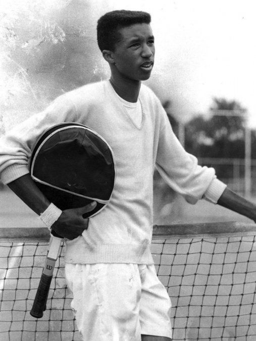 En 1961, con 18 años, Ashe ganó su primer torneo. Esta conquista, lograda en Saint Louis, fue publicada en la prestigiosa revista especializada Sports Illustrated, que ponderó el hecho de que un título Juvenil fuera obtenido por primera vez por un jugador negro.