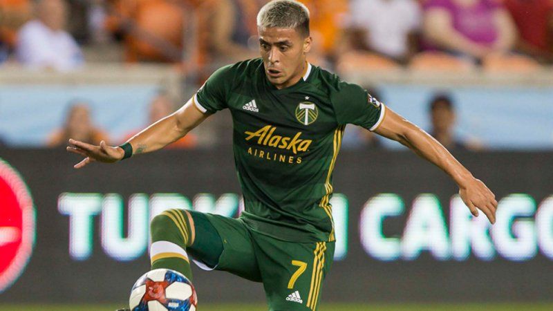 Brian Fernández rompe redes y récords en la Major League Soccer