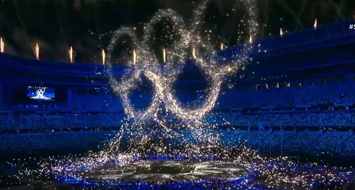 Con una deslumbrante tecnología se realiza la cermonia de cierre de los Juegos Olímícos de Tokio.