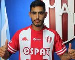 Sebastián Jaurena firmó su contrato y se transformó, de manera oficial, en jugador del Club Atlético Unión. Sebastián Jaurena firmó su contrato y se transformó, de manera oficial, en jugador del Club Atlético Unión.
