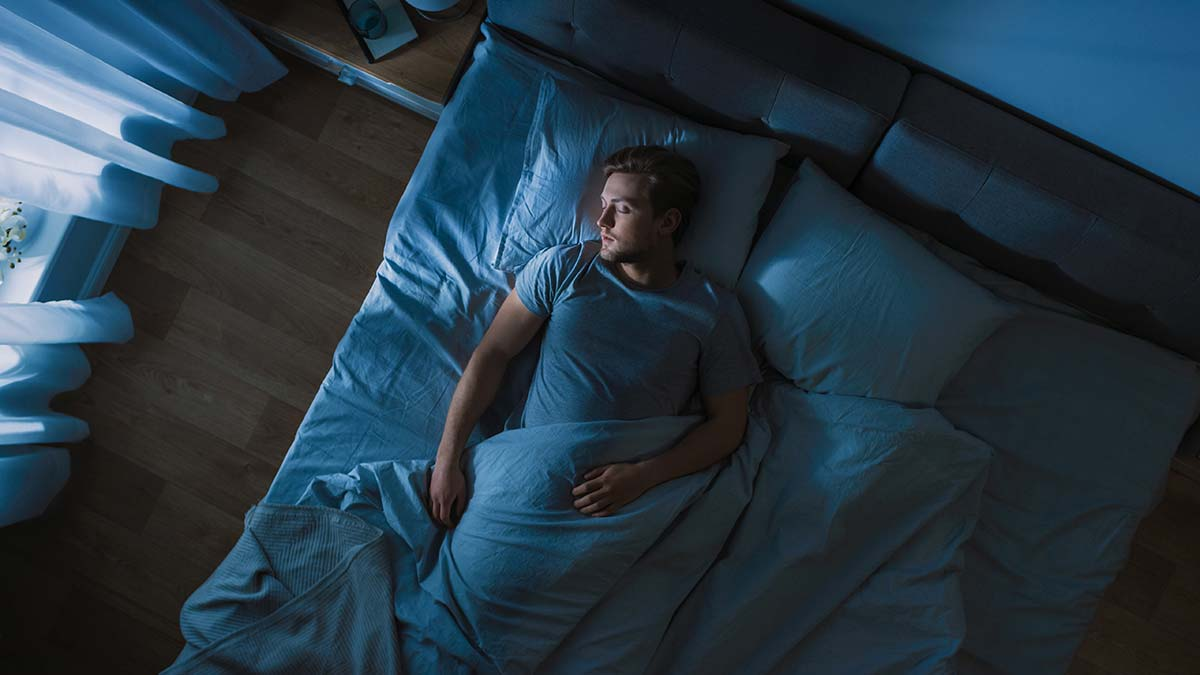 El estrés, malos hábitos, una incorrecta alimentación, viajes u horarios de trabajo son las causas más frecuentes de insomnio.