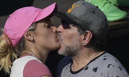 “No tienen problema de que vea a los hijos, si no que Diego es un capital en vida, y pelean por ese capital” “No tienen problema de que vea a los hijos, si no que Diego es un capital en vida, y pelean por ese capital”