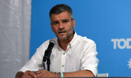 El saliente ministro de Desarrollo Social, Juan Zabaleta, informó este domingo que regresará a la conducción de la comuna bonaerense de Hurlingham. El saliente ministro de Desarrollo Social, Juan Zabaleta, informó este domingo que regresará a la conducción de la comuna bonaerense de Hurlingham.