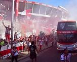 Los hinchas de River y Belgrano se preparan para la fiesta en el estdio Mario Alberto Kempes por la final del Apertura. Los hinchas de River y Belgrano se preparan para la fiesta en el estdio Mario Alberto Kempes por la final del Apertura.