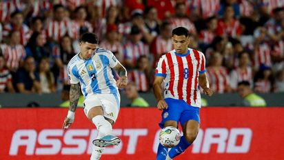 Argentina no encontró juego en el Defensores del Chaco y perdió 2 a 1 ante Paraguay