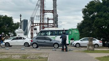 El vehículo quedó detenido en la subida y complicó la circulación hacia Ciudad Universitaria.