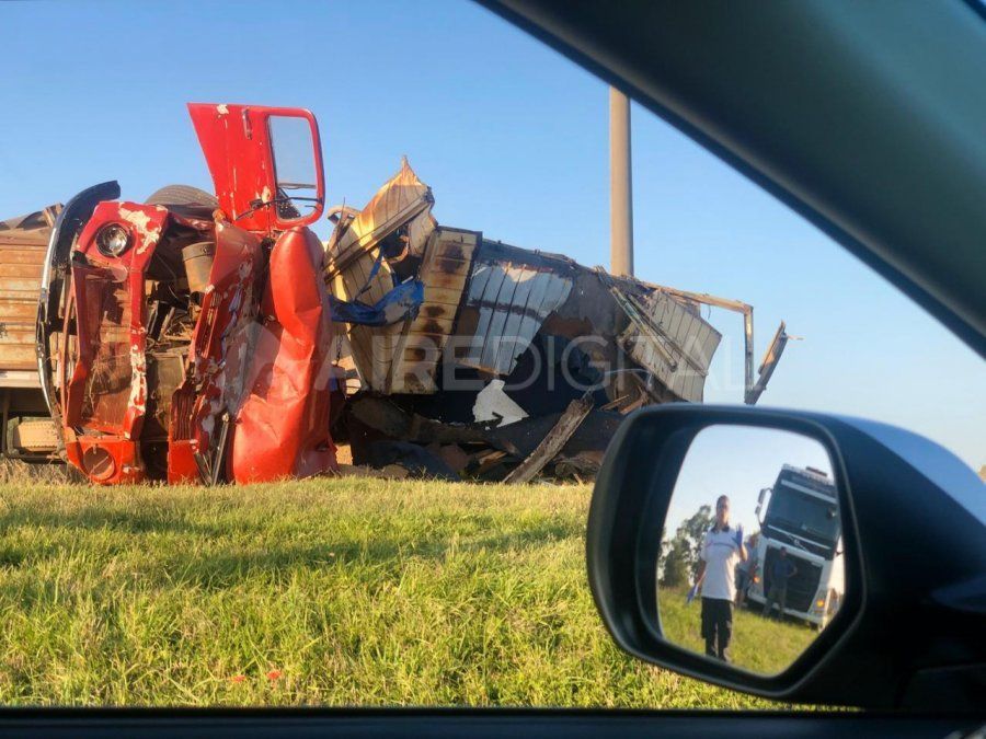 Fatal choque en cadena en la Autopista Santa Fe - Rosario: hay una persona fallecida