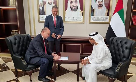 El gobernador de la provincia, Omar Perotti, junto a su par cordobés Juan Schiaretti, presentó al Fondo de Abu Dhabi, el proyecto del Acueducto Santa Fe – Córdoba. El gobernador de la provincia, Omar Perotti, junto a su par cordobés Juan Schiaretti, presentó al Fondo de Abu Dhabi, el proyecto del Acueducto Santa Fe – Córdoba.