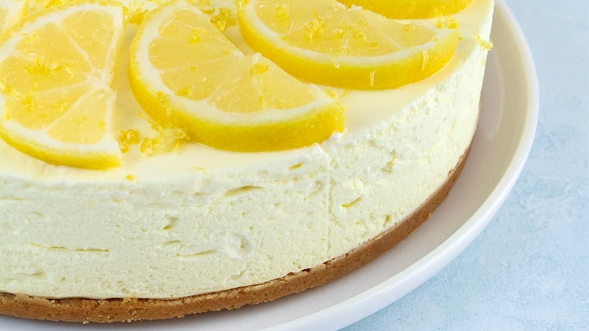 El cheesecake de limón sin azúcar es perfecto para quienes buscan un postre liviano.