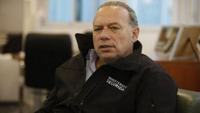 El Senador&nbsp; manifestó que Argentina está viviendo un proceso de desnacionalización.