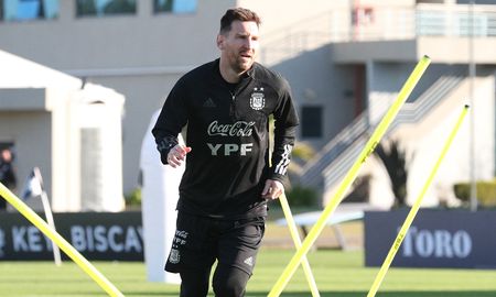 Lionel Messi se mostró optimista de cara a los compromisos de la Selección Argentina por las Eliminatorias Sudamericanas y la Copa América. Lionel Messi se mostró optimista de cara a los compromisos de la Selección Argentina por las Eliminatorias Sudamericanas y la Copa América.