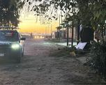 La tranquilidad de la tarde en el barrio Villa del Parque de la ciudad de Santa Fe se alteró este lunes por la tarde, cuando la Policía fue agredida a piedrazos en circunstancias que se tratan de establecer. La tranquilidad de la tarde en el barrio Villa del Parque de la ciudad de Santa Fe se alteró este lunes por la tarde, cuando la Policía fue agredida a piedrazos en circunstancias que se tratan de establecer.