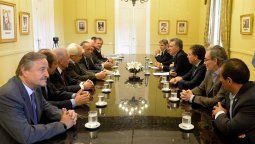 Macri recibió a los nuevos representantes de la UIA en Casa Rosada Macri recibió a los nuevos representantes de la UIA en Casa Rosada