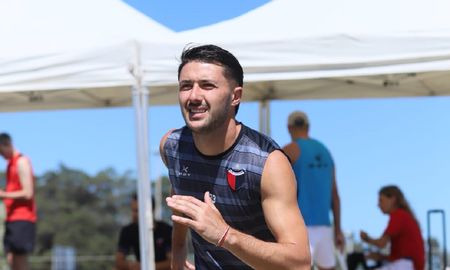 Colón anunció en redes sociales qué camiseta usará en el clásico santafesino. Colón anunció en redes sociales qué camiseta usará en el clásico santafesino.