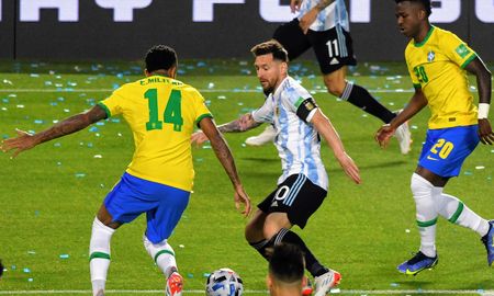 La Selección de fútbol de Argentina y Brasil jugarían el clásico suspendido por las Eliminatorias Sudamericanas en Australia. La Selección de fútbol de Argentina y Brasil jugarían el clásico suspendido por las Eliminatorias Sudamericanas en Australia.