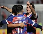 Mauro Pittón marcó un doblete en la victoria parcial del tatengue ante Instituto. Mauro Pittón marcó un doblete en la victoria parcial del tatengue ante Instituto.
