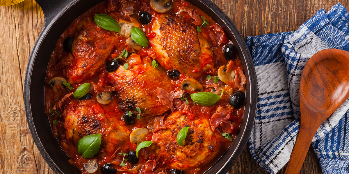 El pollo a la cacciatore es delicioso y fácil de preparar en casa. El pollo a la cacciatore es delicioso y fácil de preparar en casa.