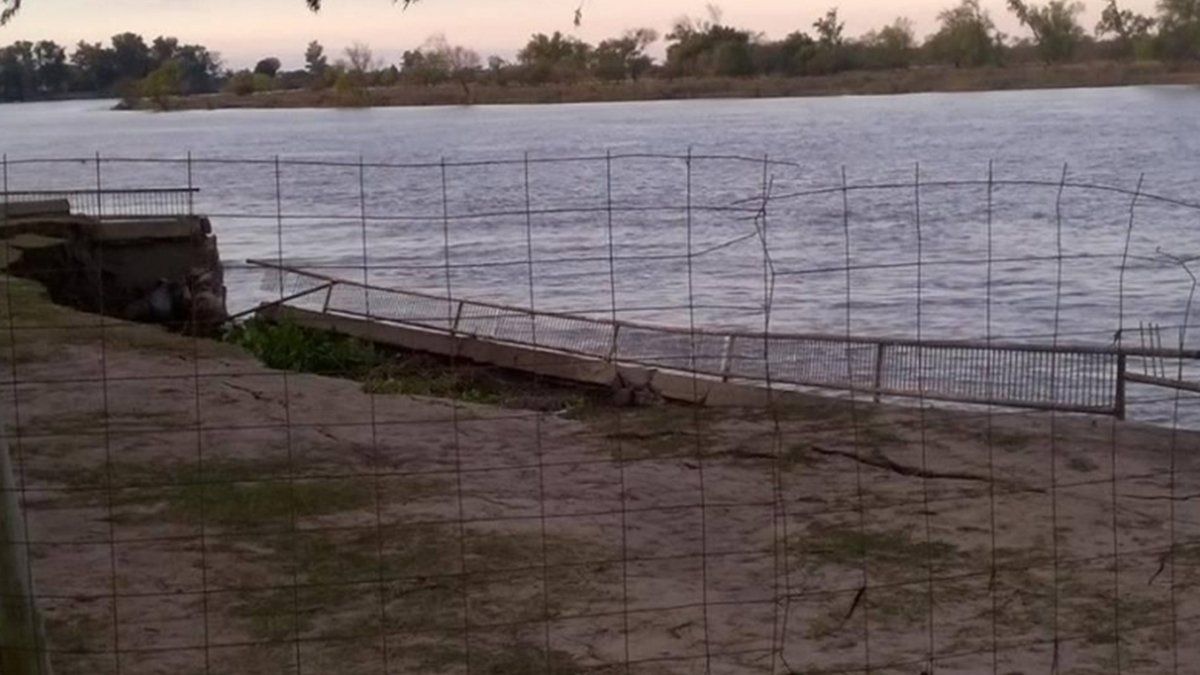 El Senado analiza sancionar el Mensaje 4974 del Poder Ejecutivo, por el cual se lo autoriza para endeudarse por la suma de 35 millones de dólares que serán destinados a la obra de la defensa costera de San Javier.