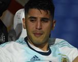 El volante de la selección argentina tiene una fractura en una de sus vértebras. El volante de la selección argentina tiene una fractura en una de sus vértebras.