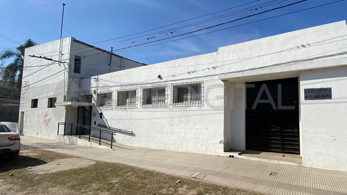 La escuela Bravo está ubicada en Estrada al 2200 de barrio Santa Rosa de Lima