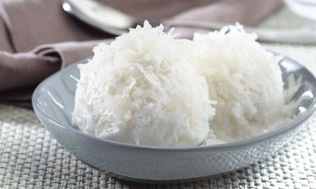 Helado de crema de coco, by Maru Botana. Helado de crema de coco, by Maru Botana.