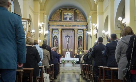 Santa Fe celebra el 25 de Mayo: comenzó el Tedeum y se espera el desfile cívico-militar Santa Fe celebra el 25 de Mayo: comenzó el Tedeum y se espera el desfile cívico-militar