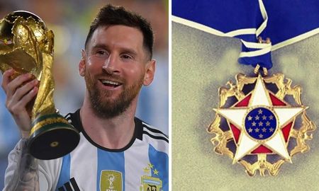 La Medalla de la Libertad es el mayor honor que un civil puede recibir en los Estados Unidos. La Medalla de la Libertad es el mayor honor que un civil puede recibir en los Estados Unidos.