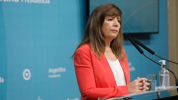 La portavoz presidencial, Gabriela Cerruti, brindó una entrevista telefónica y confirmó que la nueva ministra de Economía de la Nación será Silvina Batakis, quien asumirá este lunes por la tarde.